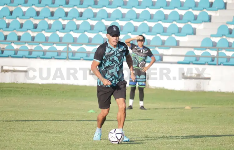 Altamirano deja Tapachula para ir a Chivas