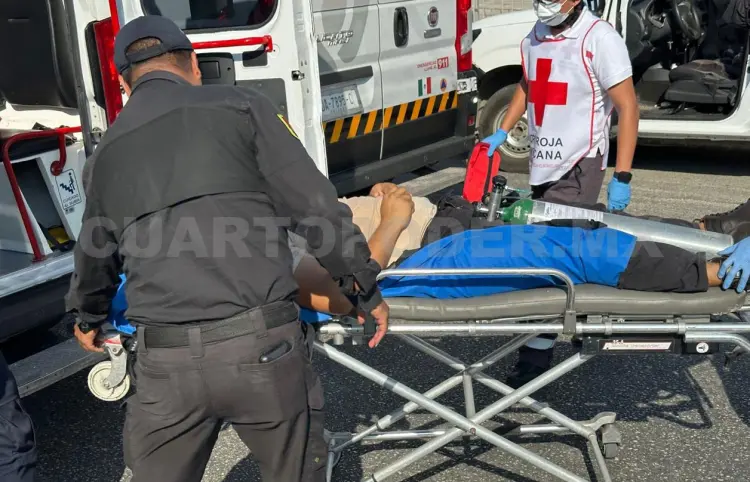 Se intoxican al consumir aguas frescas en crucero