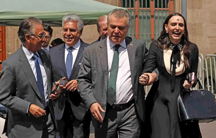 Empresarios hacen frente común con Sheinbaum
