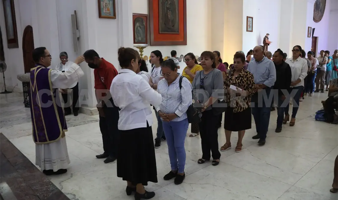 Feligreses celebran inicio de la Cuaresma