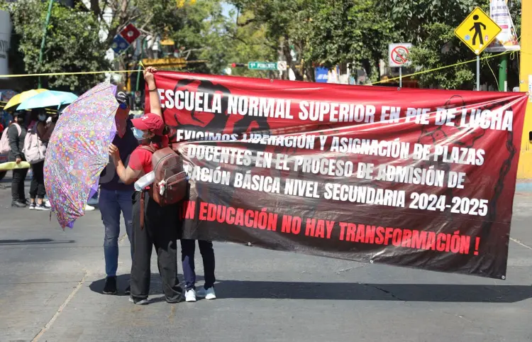 Existe una demanda de ocho mil plazas docentes