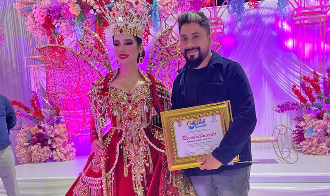 Entregan Juegos Florales a Fernando Trejo