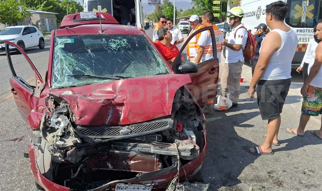 Seis lesionados en encontronazo carretero