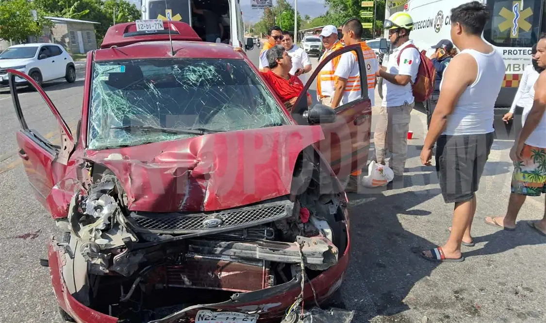Seis lesionados en encontronazo carretero
