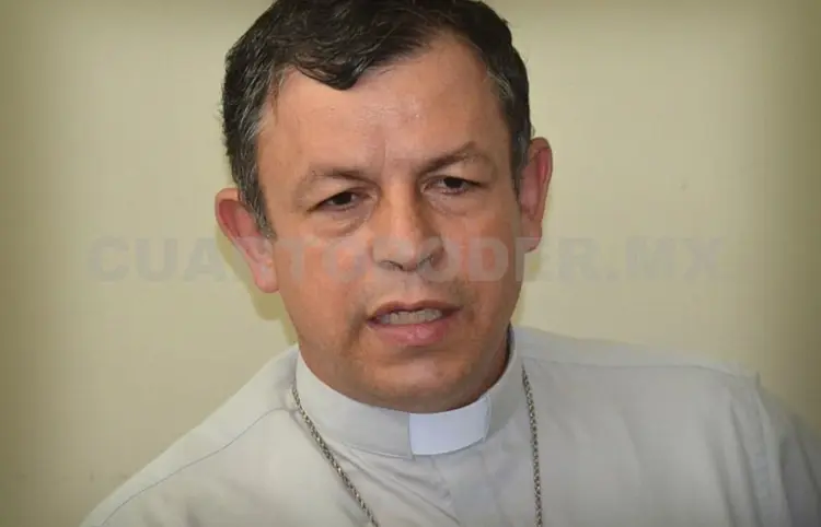 Advierten sobre perfil falso de arzobispo