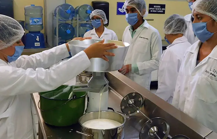 Tecnólogos fortalecen producción de insumos
