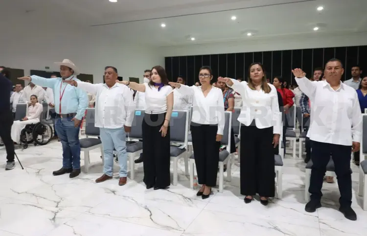 Valeria Rosales participa en instalación de la Red Chiapaneca