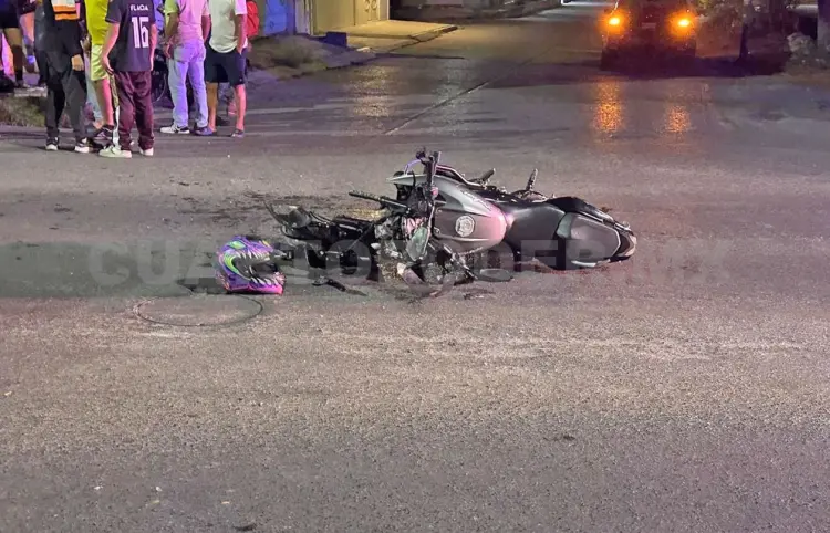 Adolescente termina policontundido en colisión
