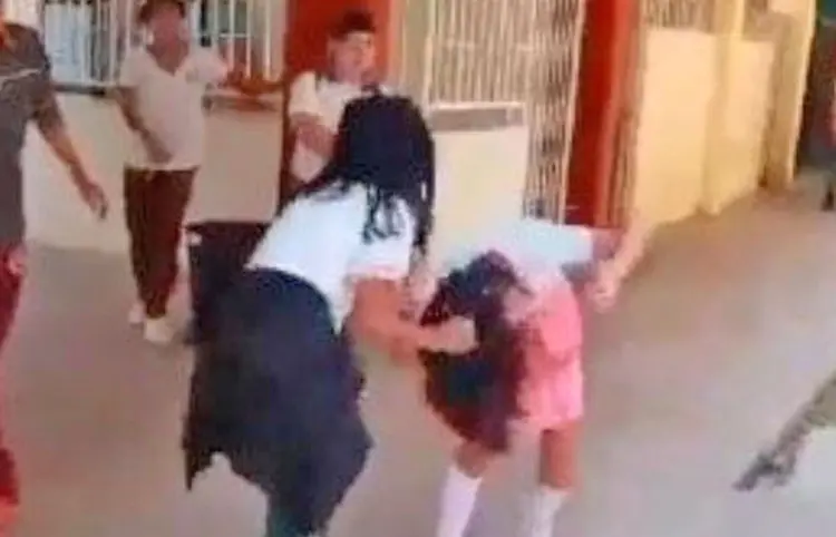 Exhiben dos casos de bullying en secundaria