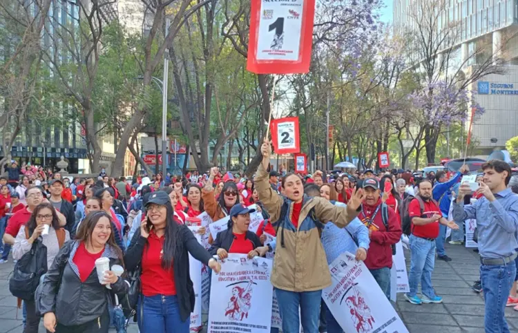 CNTE pide hablar con Sheinbaum sobre reforma