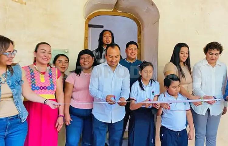Infancias presentan máscaras recicladas
