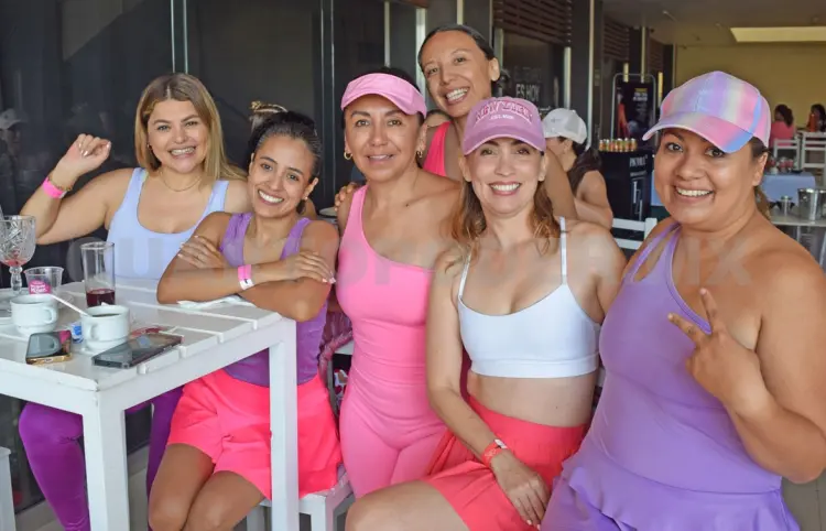 Conmemoran a la mujer con energía y empoderamiento