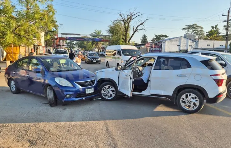 Se estrellan en la colonia Pakal Ná
