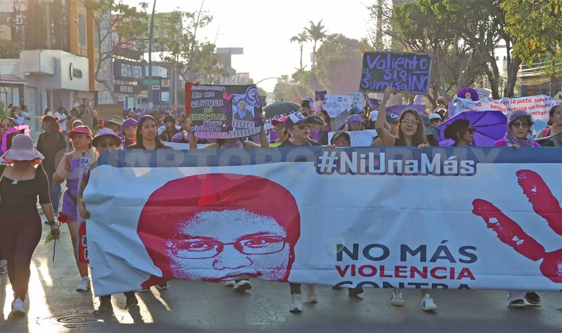 Cientos de mujeres salieron a las calles en el marco del Día Internacional de la Mujer. Carlos López / CP