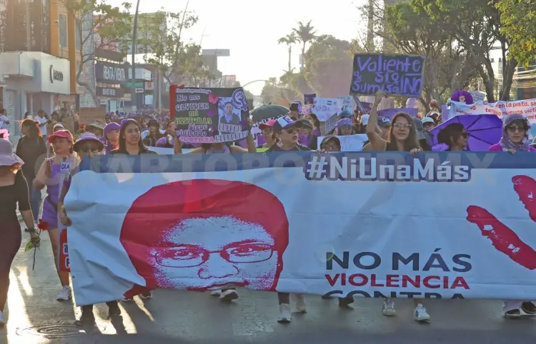 Mujeres marchan para exigir seguridad y justicia