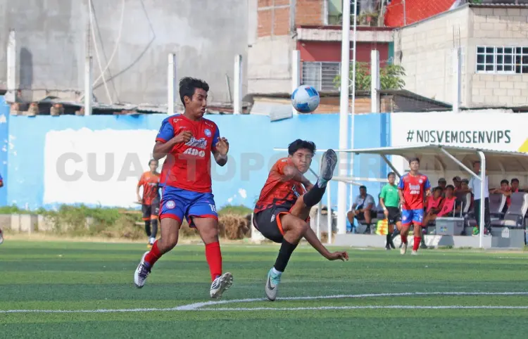 Lechuzas rescata dos puntos ante Delfines