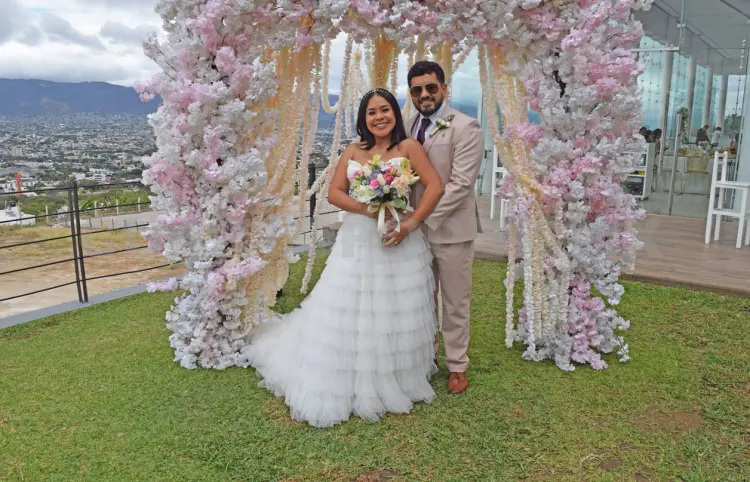 Cynthia y Alan unen sus vidas