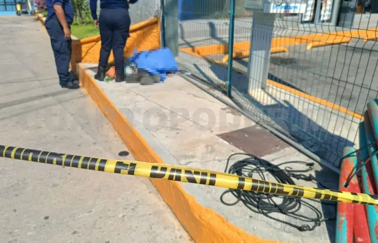Fallece indigente en una gasolinera