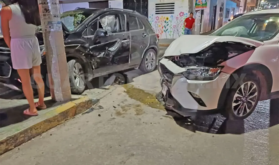 Tres lesionados en impacto en par vial