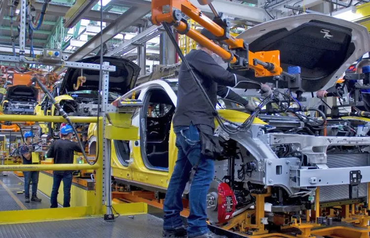Más del 8 % de los autos no cumplen con el T-MEC