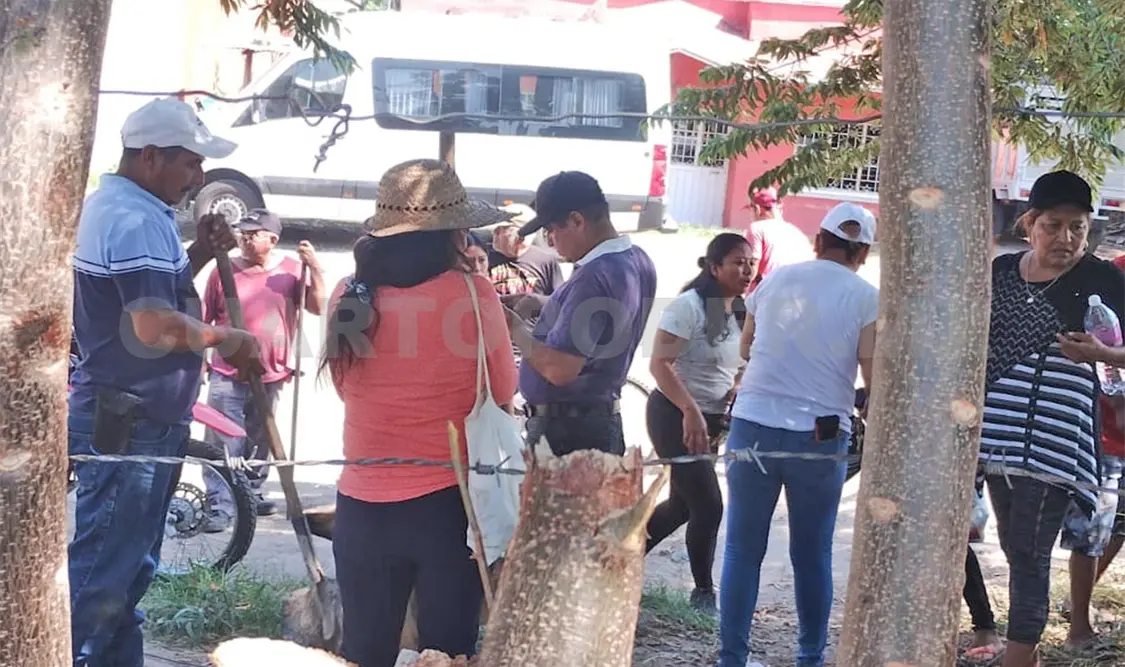 Colonos estuvieron a punto de un enfrentamiento con palos y machetes. Ramón García / CP