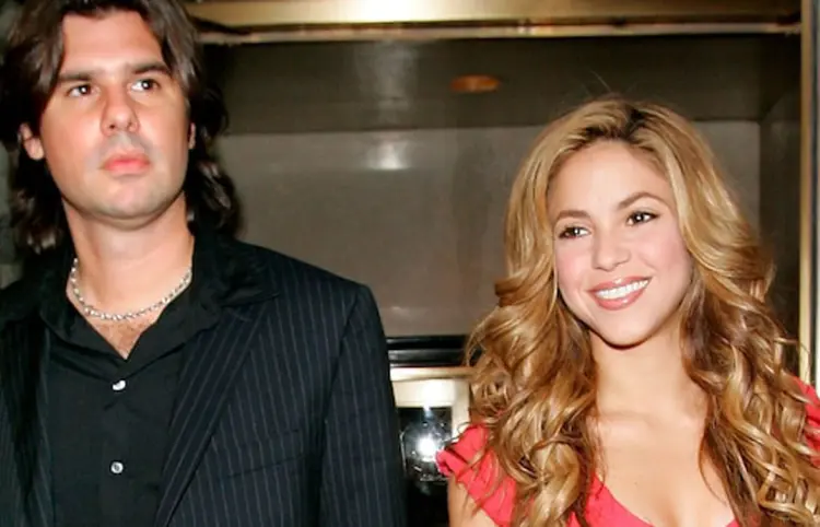 Shakira, captada junto a su ex
