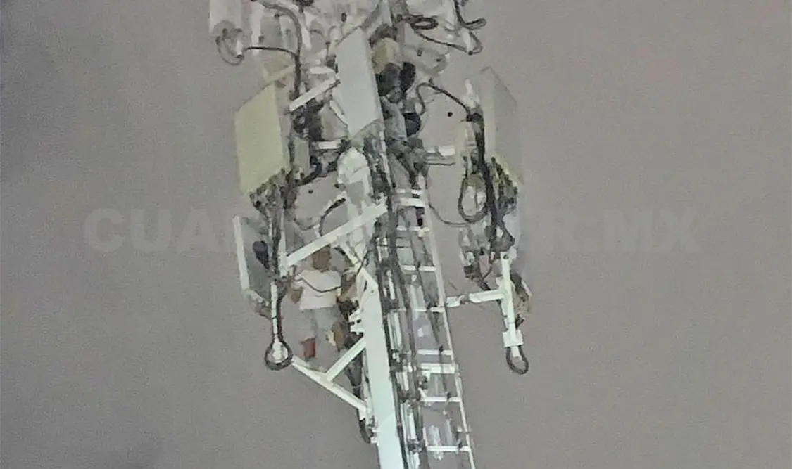 El joven amenazó con tirarse desde una altura aproximada a los 20 metros. Ulises Villalobos / CP