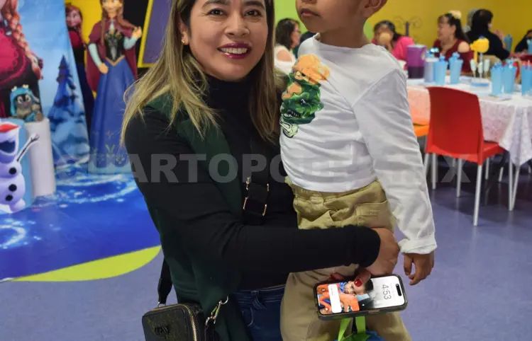Celebra al estilo Frozen