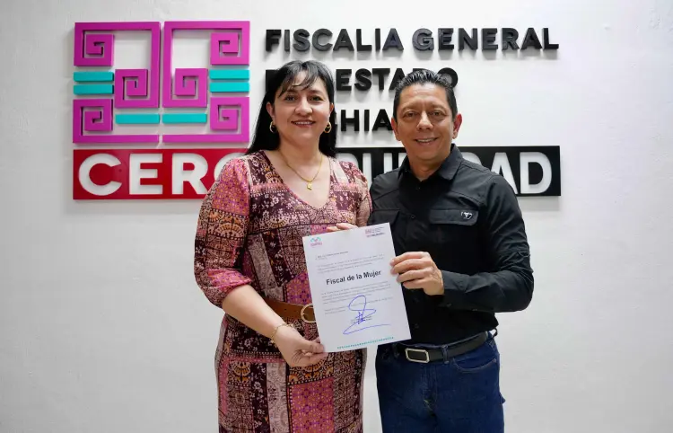 *Jorge Llaven nombra a Flor de María Guirao como Fiscal de la Mujer*