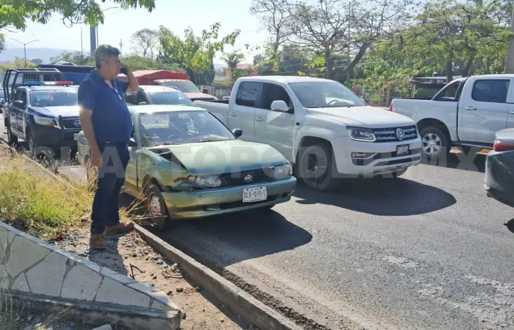 Choque en libramiento salda con un lesionado