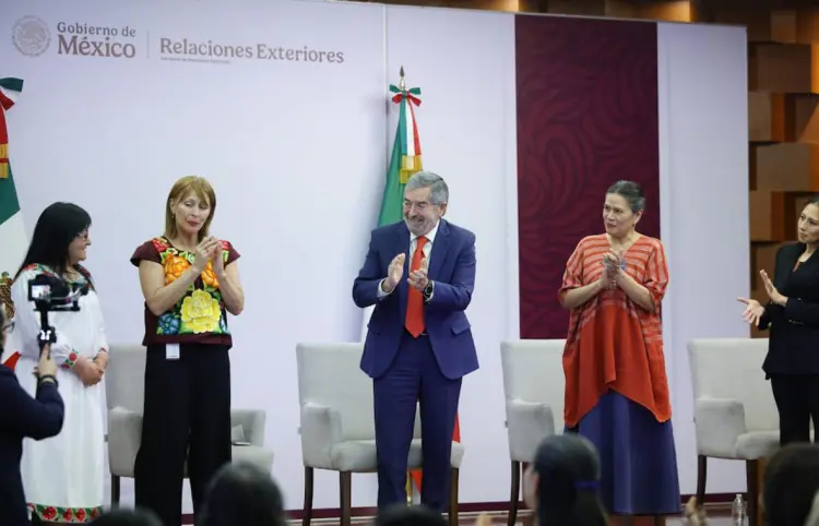 Tatiana Clouthier toma titularidad del IMME
