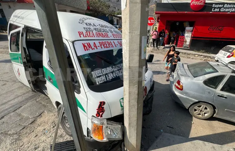 Aparatoso accidente salda con ocho heridos