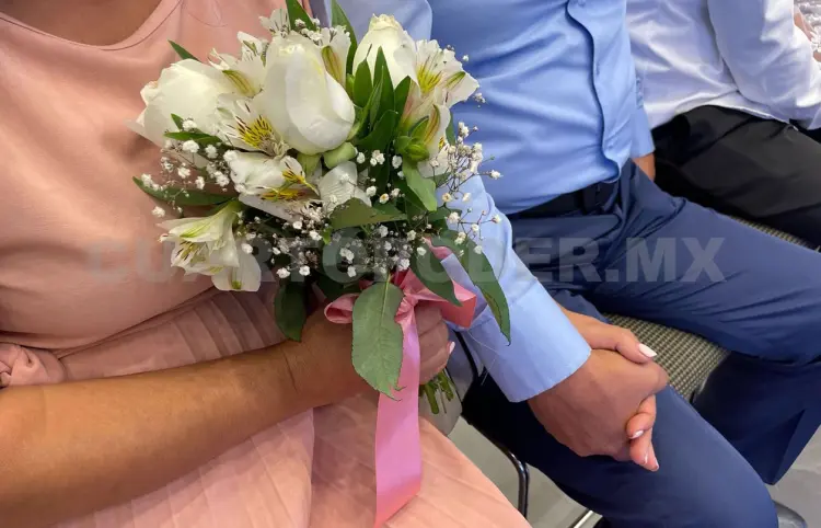 En boda colectiva, 188 parejas legalizan su relación