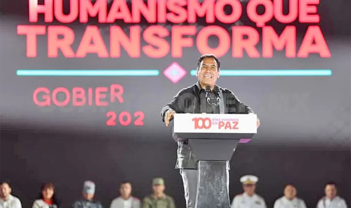 Desde muy temprano, las personas acudieron a esperar el mensaje del gobernador. Adolfo Abosai / CP