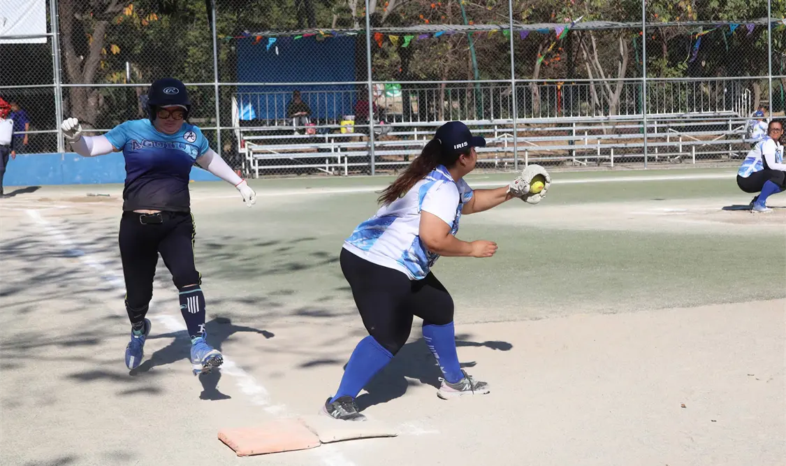 Águilas mostró su fortaleza ofensiva y dominó a Fénix en la cuarta jornada del certamen. Carlos López/CP