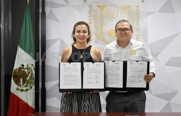Unach e IAP firman convenio