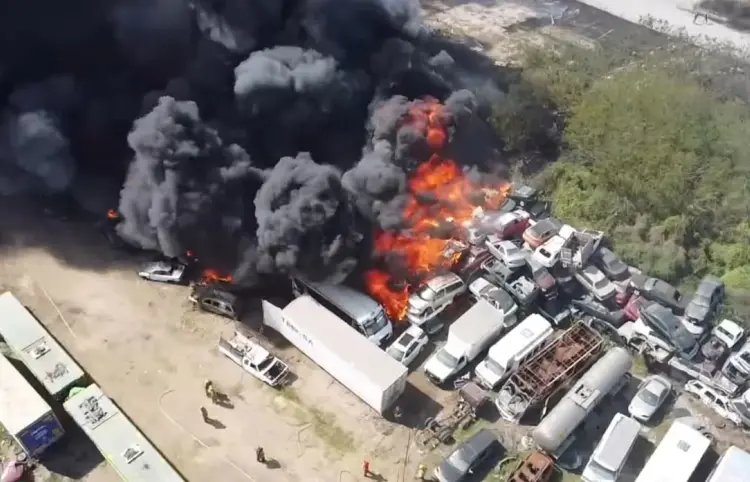 Activan Plan Marina para sofocar incendio en Altamira