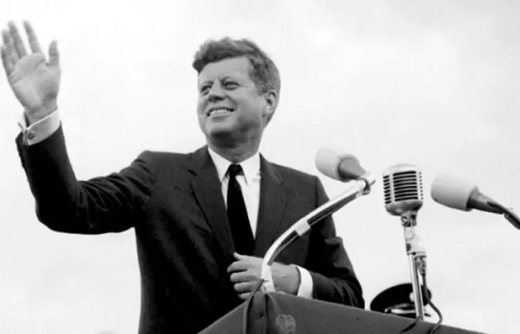 Revelarán datos sobre asesinato de Kennedy