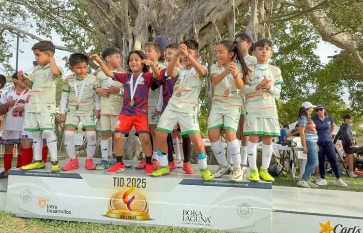 Colegio La Paz, bicampeón en Veracruz