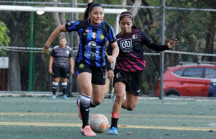 Pavones demuestra su pegada ante Chantiri FC