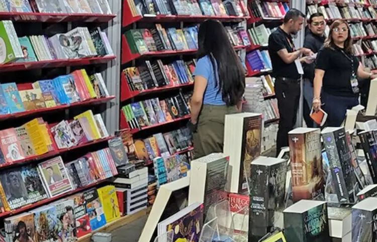 Arranca la feria del libro en Aztlán