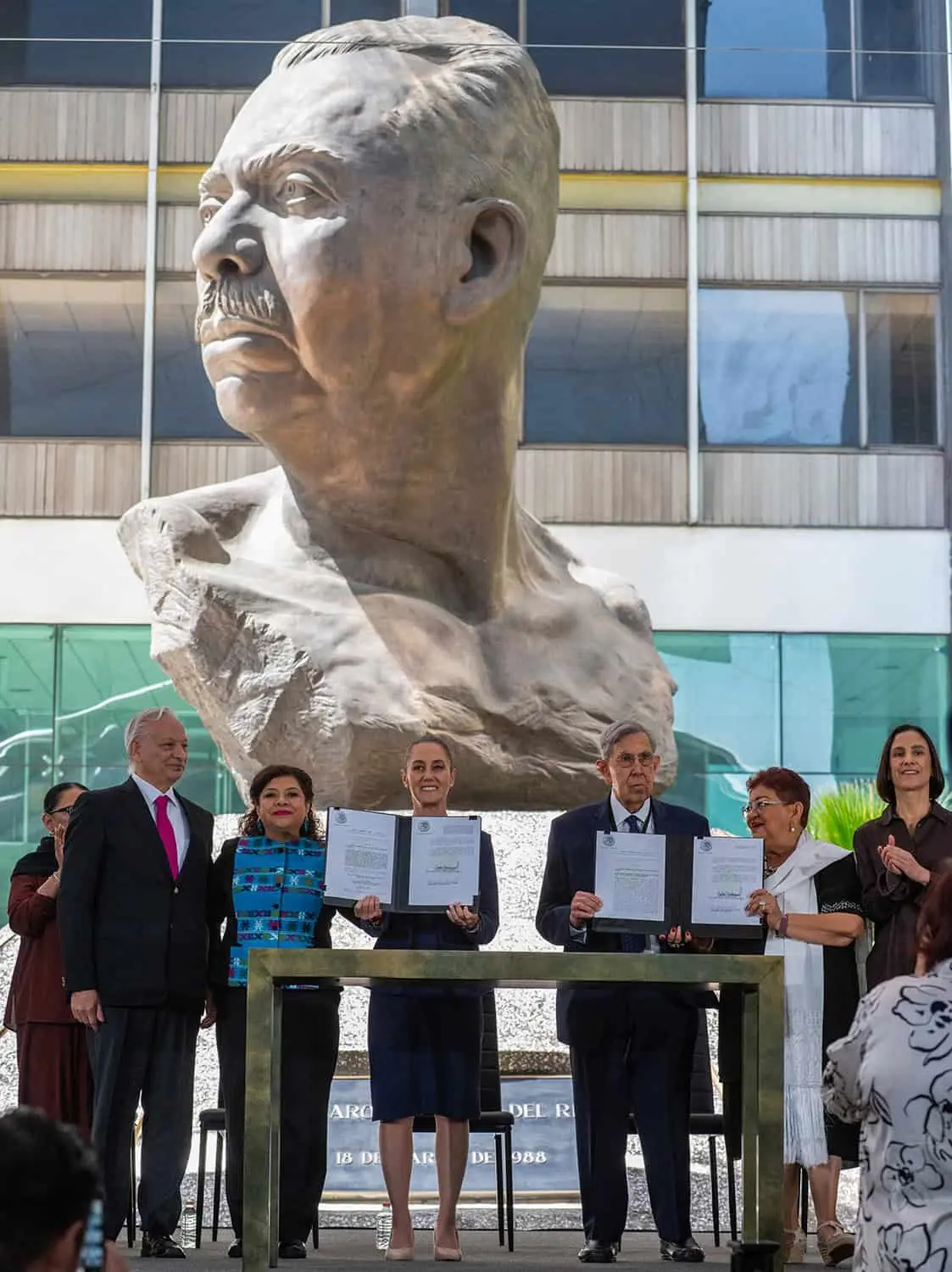 Claudia Sheinbaum durante la conmemoración del 87 Aniversario de la Expropiación Petrolera en la Torre de Pemex. Cortesía
