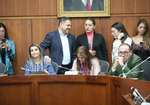 Comisión del Senado hunde reforma laboral de Petro