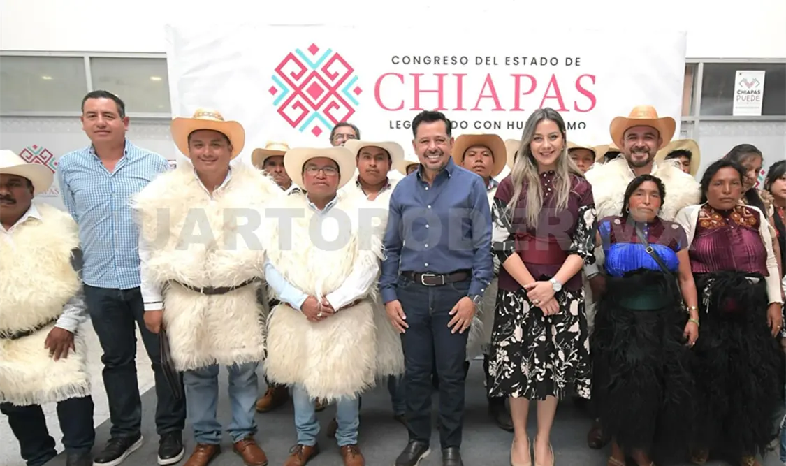 Reconocen iniciativas a favor de los pueblos originarios