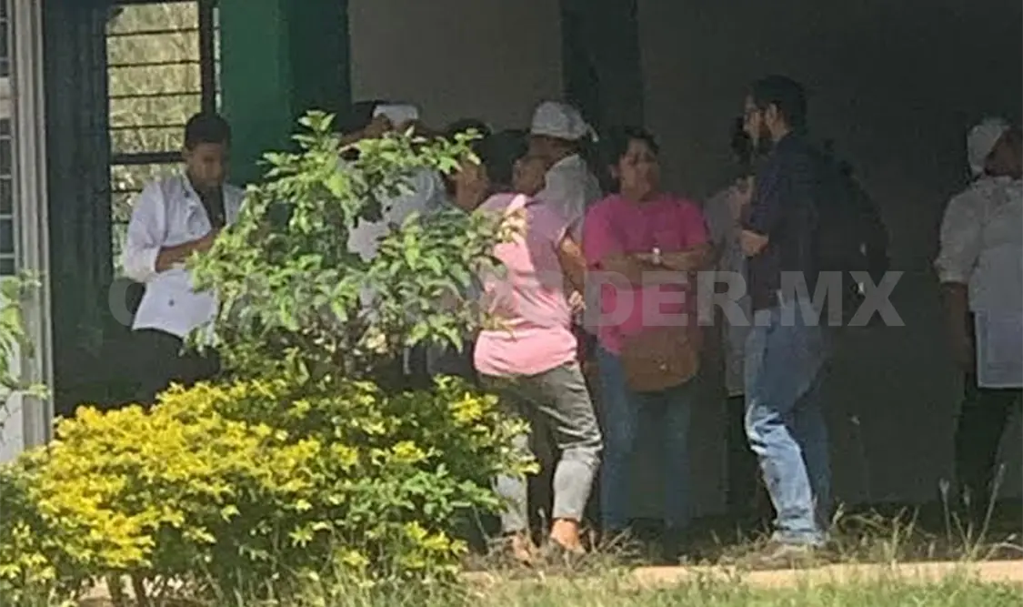 Molestia por grupo de choque en el Conalep