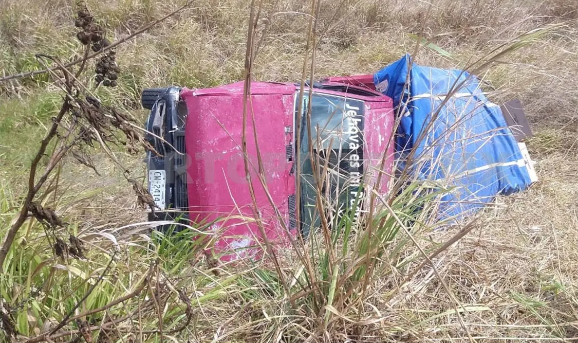 Volcadura salda con tres lesionados