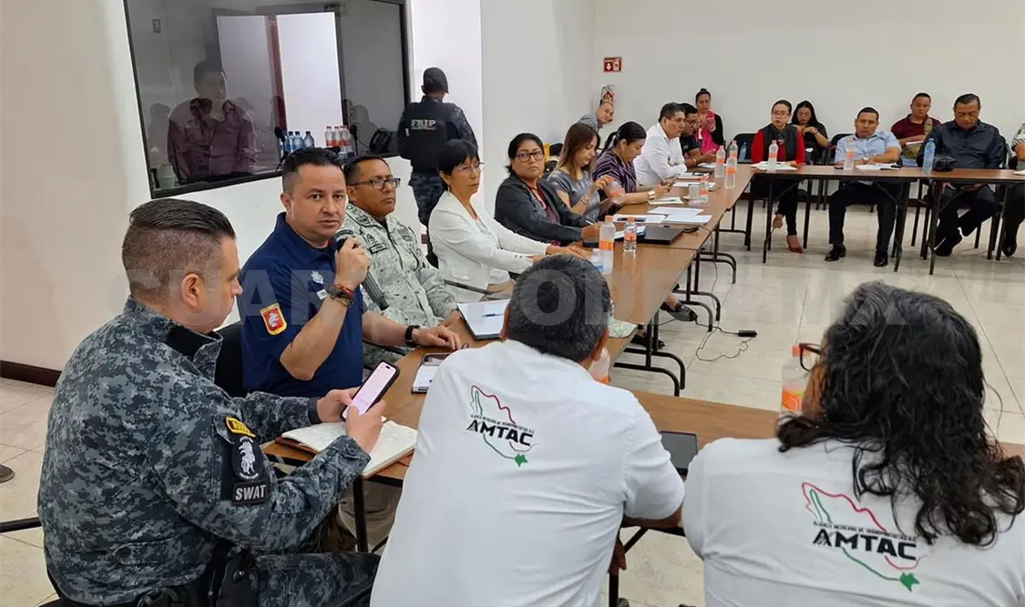 Transporte y autoridades como FGE, SSyTM y SMyT conformaron dicha reunión de trabajo. Cortesía