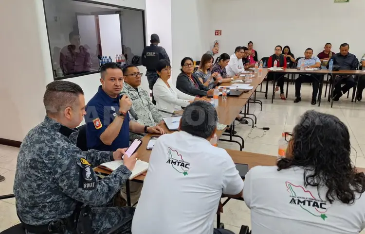Transportistas se reúnen con autoridades estatales