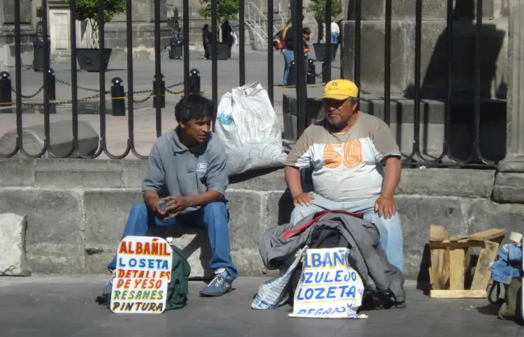 Advierten sobre crisis económica en el país