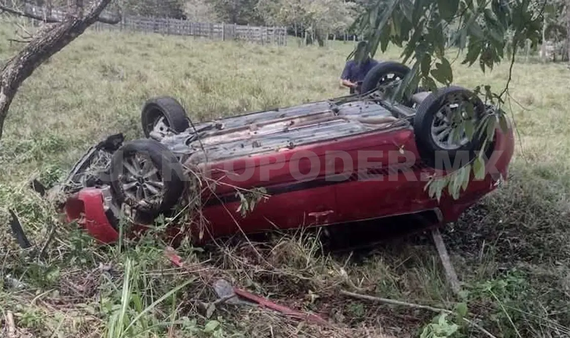 Vuelca en zona rural; hubo un herido